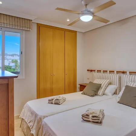 Fantastico Con Vistas Panoramicas En Selwo *